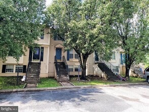 Building Photo - 104 Township Ct