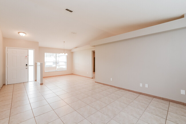 Building Photo - 3 Bedroom Orlando Home