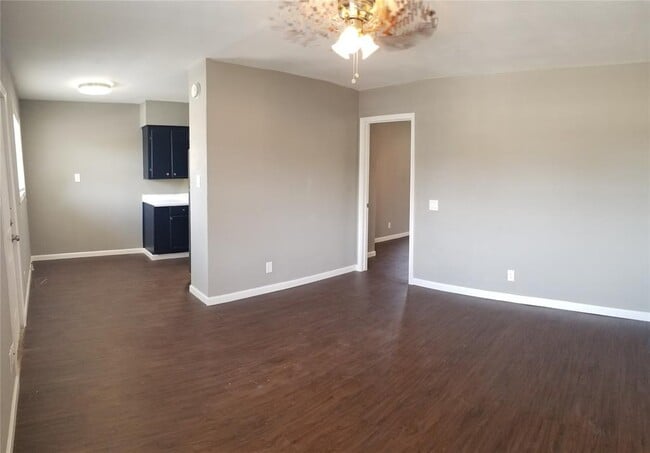 Building Photo - 5534 Eskridge St