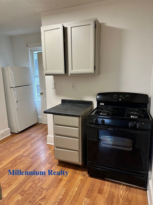 45 E Cornell Ave, Pontiac, MI 48340 House Rental in Pontiac, MI