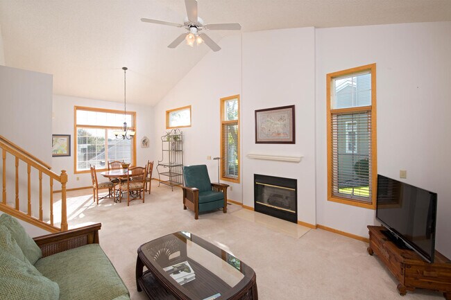 Foto del edificio - 18352 Coneflower Ln