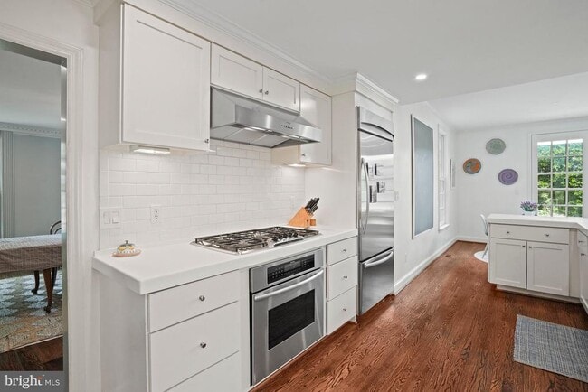 Building Photo - 5320 Albemarle St