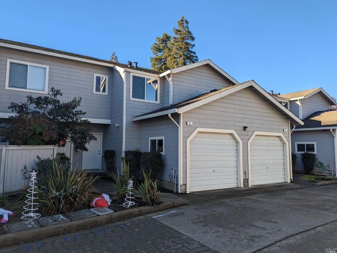8 Fawn Ct, Novato, CA 94947 Townhome Rentals in Novato CA