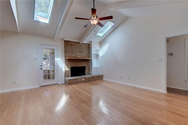 Building Photo - 10408 Button Quail Dr