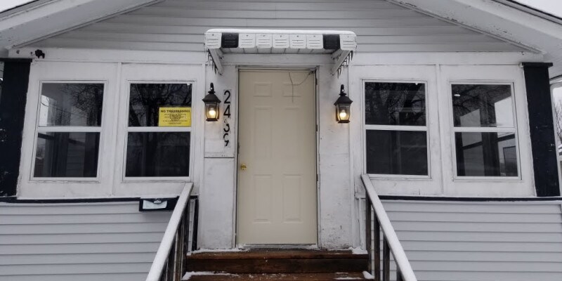 Primary Photo - 2439 Elm Street