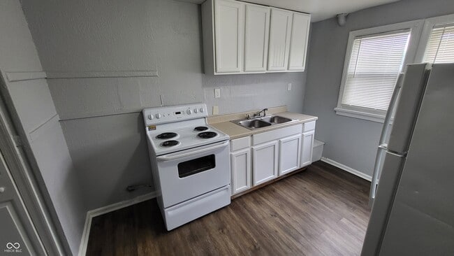 Building Photo - 3 E Washington St