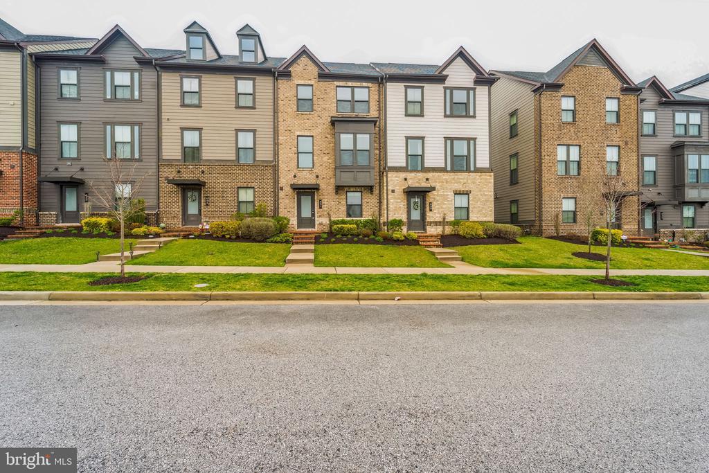 Foto principal - 641 Colindale St