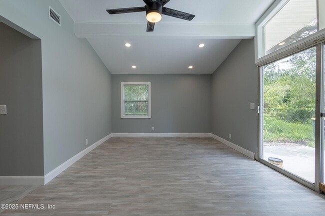 Building Photo - 3371 Thalia Rd