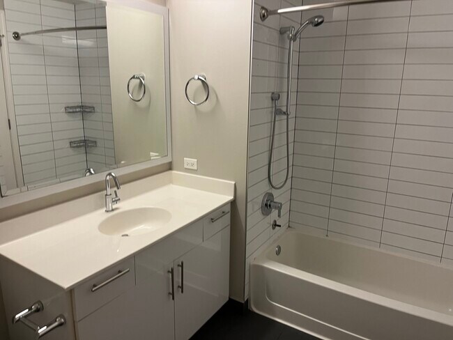 Foto del edificio - 211 W Scott St