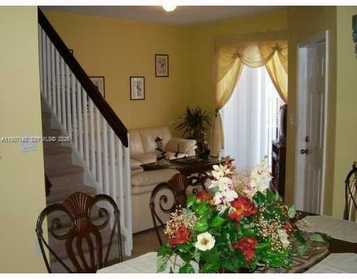 Foto del edificio - 10669 SW 8th St