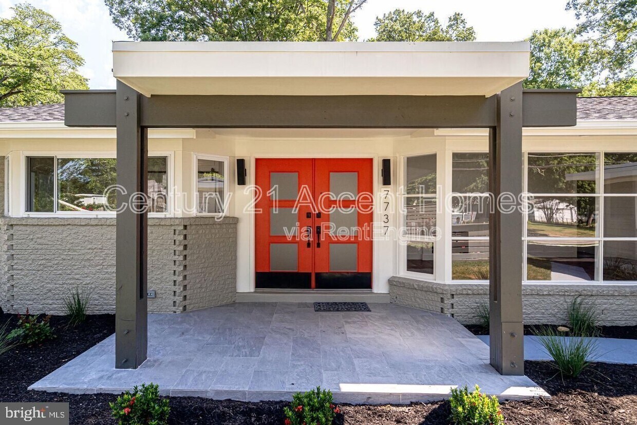Foto principal - 7737 Schelhorn Rd