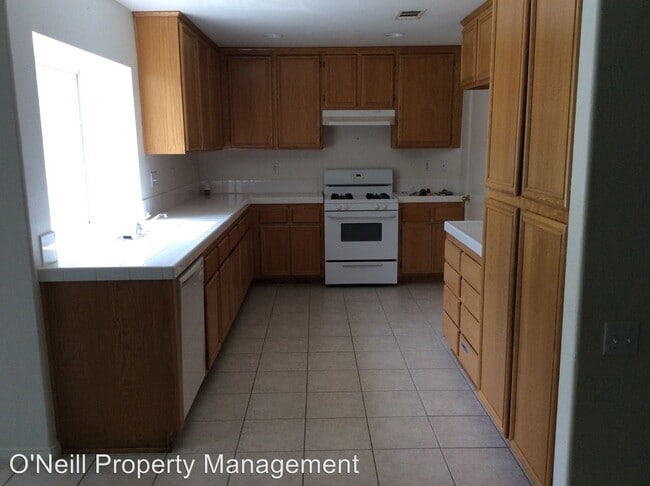 Building Photo - 4 br, 3 bath House - 4245 Papago St.