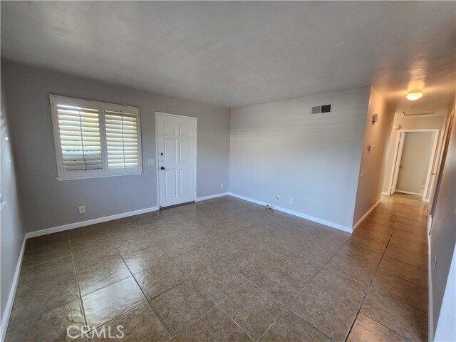 Building Photo - 4736 Cielo Dr