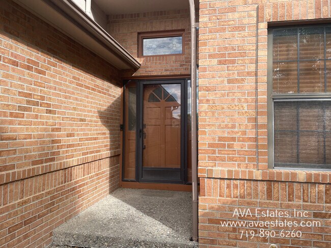 Foto del edificio - 294 S Sifford Ct