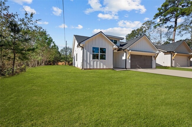 Building Photo - 28407 Champion Oaks Dr