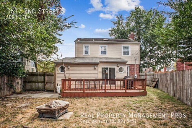 Building Photo - 3617 2nd St S
