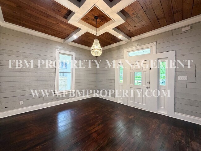 Foto del edificio - 405 W Denton St