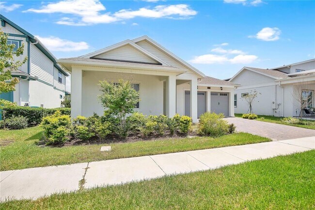 Building Photo - 13589 McMillan Dr