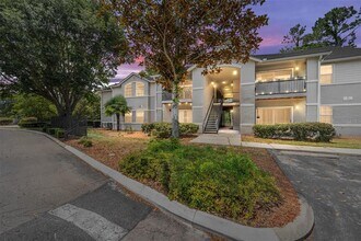 Building Photo - 3705 SW 27th St