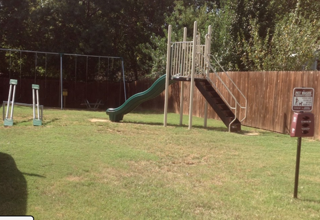 Building Photo - 3 Bedroom 2 Bath Home, Pool & Playground