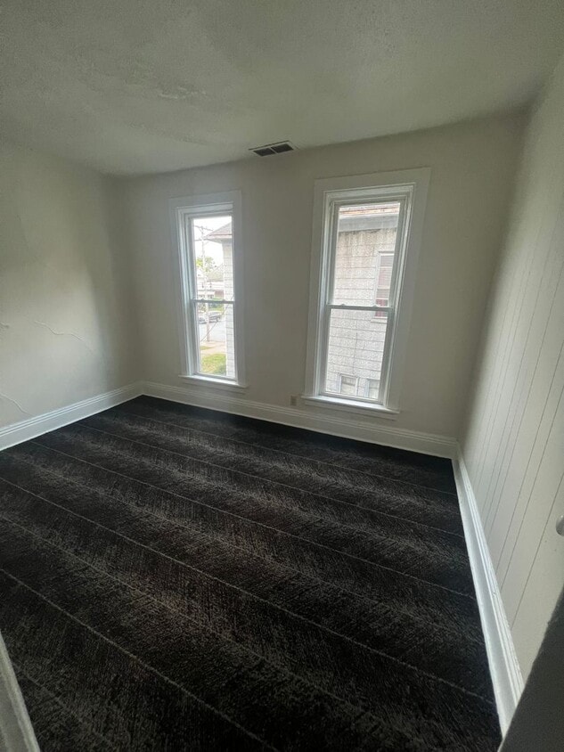 Primary Photo - 508-10 E 6th St