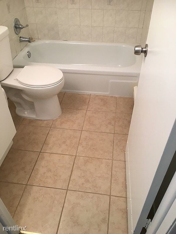 3111 W Heritage Dr, Joliet, IL 60435 Condo for Rent in Joliet, IL