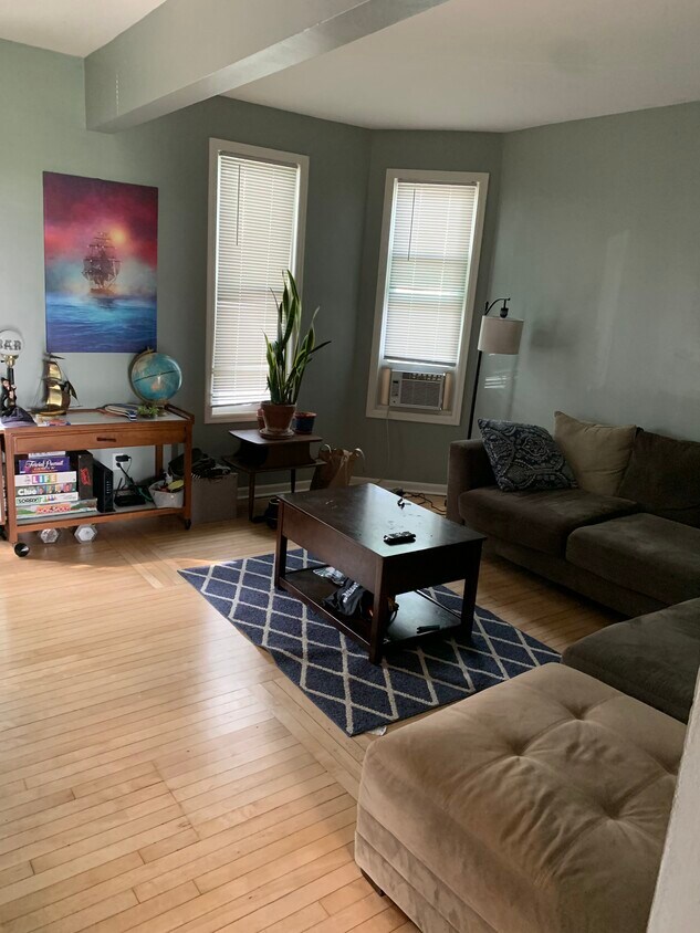 Foto principal - 1758 N Astor St