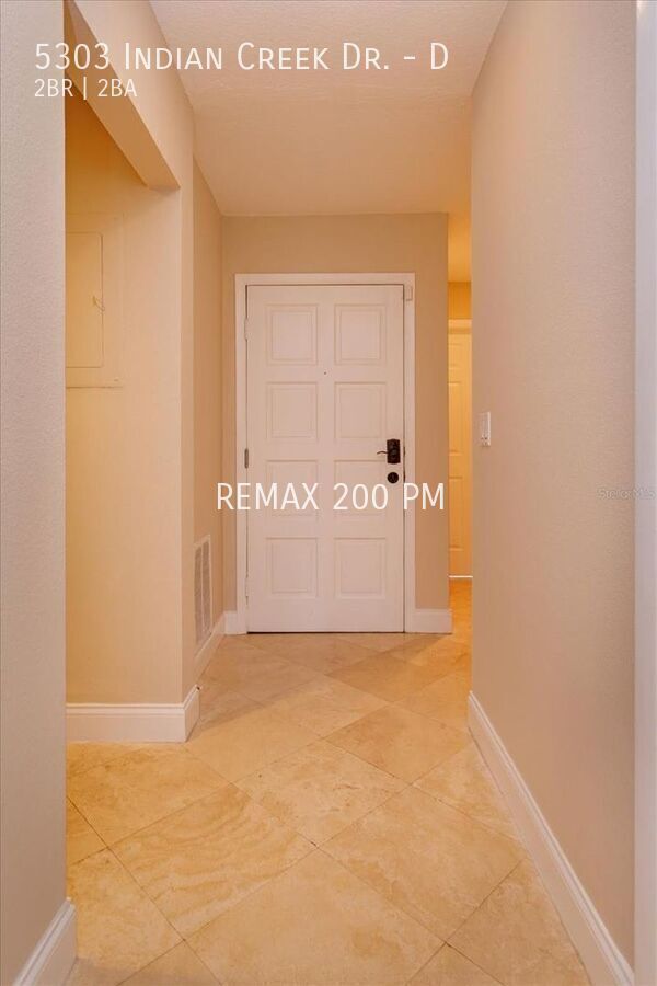 Foto del edificio - 5303 Indian Creek Dr