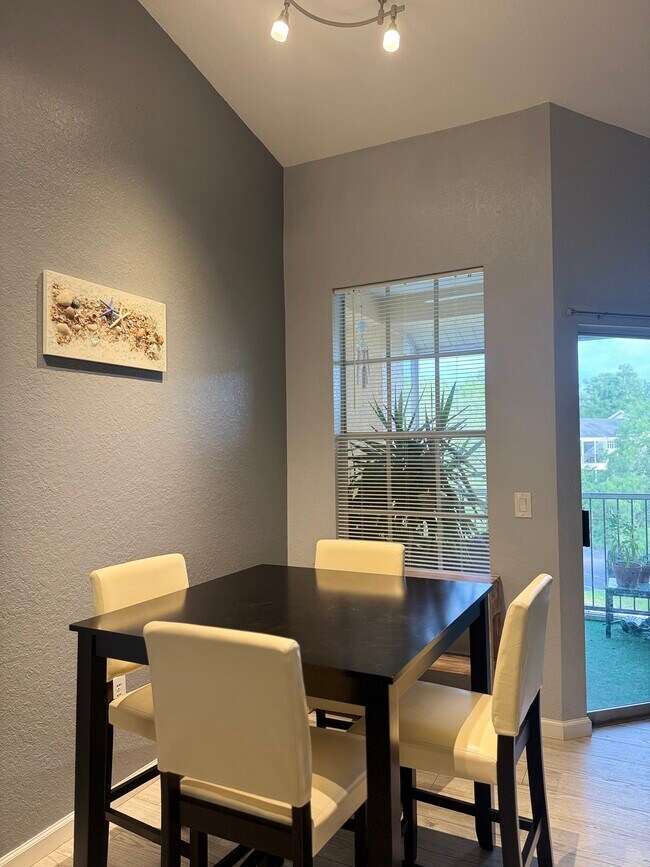 Foto del edificio - 5125 Palm Springs Blvd