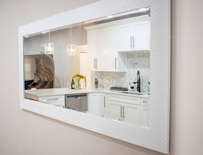 Foto del edificio - Glamorous Ybor Home • near Downtown