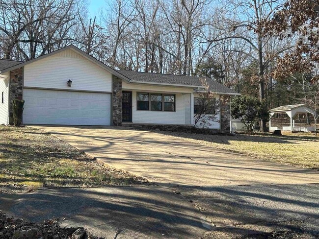 Building Photo - 20 Big Horn Dr