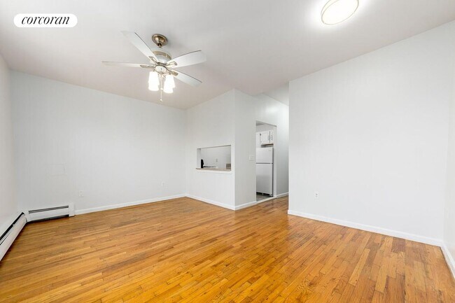 Foto del edificio - 2072 5th Ave