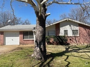 Building Photo - 8832 Myra St