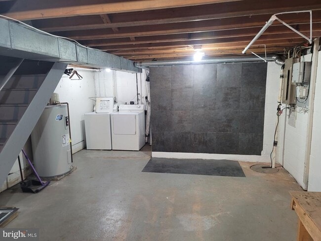 Building Photo - 286 Florence Dr