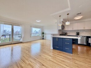 Building Photo - 126 OGDEN Ave