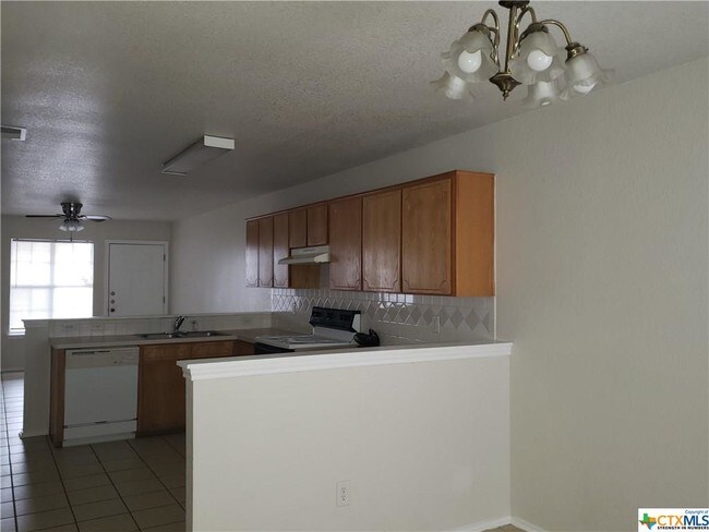 Foto del edificio - 3406 Hereford Ln