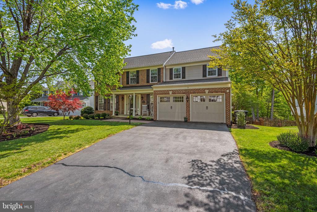 Foto principal - 8 Jamestown Ct