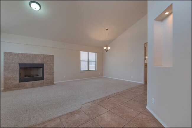 Foto del edificio - 12588 Paseo Lindo Dr