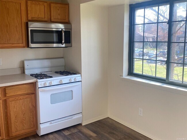 Building Photo - 29 Newbrook Ln