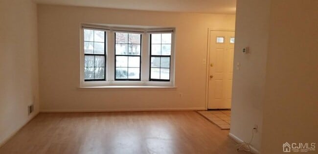 Building Photo - 2103 Timber Oaks Rd