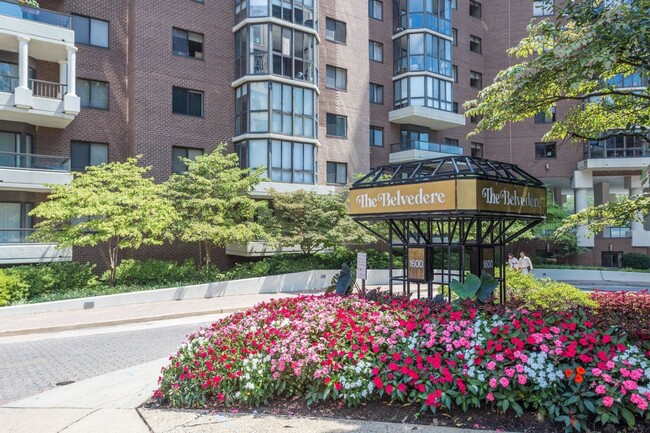 Foto del edificio - 1600 N Oak St