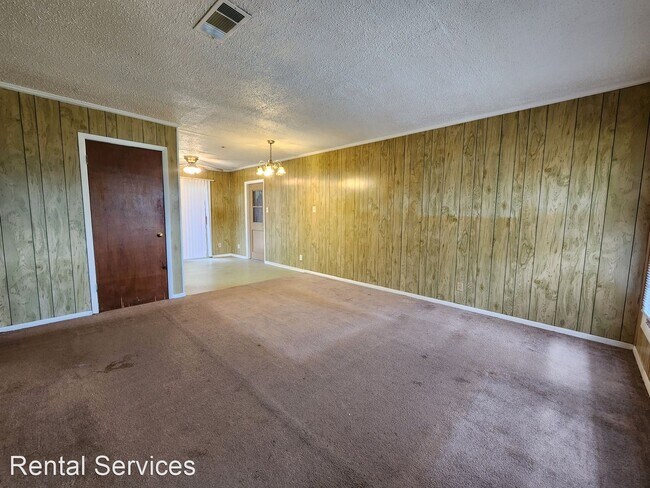 Building Photo - 3 br, 2 bath House - 4395 Beverly Avenue