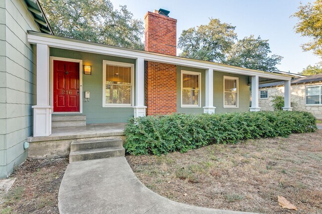 Building Photo - 2-BEDROOM ALAMO HEIGHTS COTTAGE