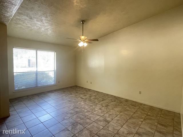 Foto del edificio - 1 br, 1.5 bath Duplex - 2529 Cypress Dr 2531