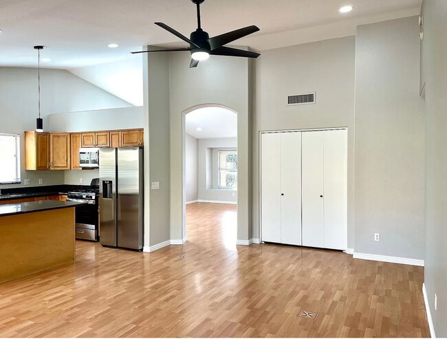 Foto del edificio - 4532 E Saint John Rd