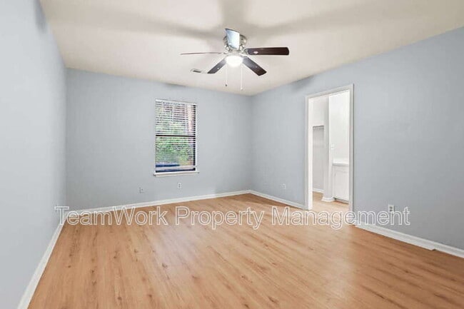 Building Photo - 121 Canvasback Dr