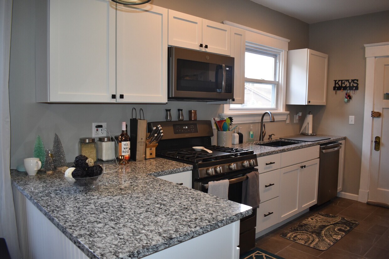 Foto principal - 3780 Ault Park Ave