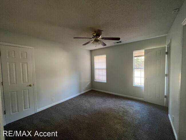 Foto del edificio - 3 br, 2 bath House - 158 High Point Drive