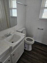 Building Photo - 828 Empire Ave