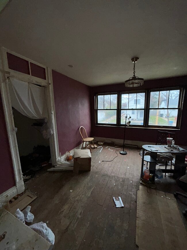 Building Photo - 351 Lagro Ave